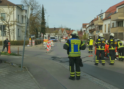 Gasaustritt in der Schulstraße und zwei Folgeeinsätze