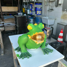 War nur kurz auf Wellness: Die Froschkönig-Figur aus dem Bürgerpark. 