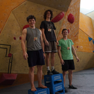 Die drei Erstplatzierten der anspruchsvollen Boulder:
1. Platz: Toni Siemsen
2. Platz Thomas Fischer
3. Platz Felix Backwinkel