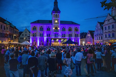 Das Klassik Open Air findet wieder vor der Kulisse des Rathauses statt.