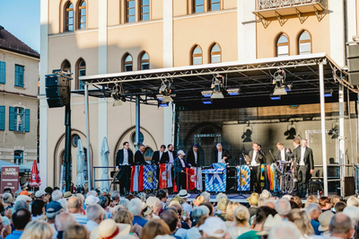 Die Musiker des Ensembles Blechschaden waren mit viel Freude bei der Sache und sorgten für beste Stimmung bei den Zuschauern.