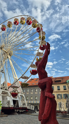 Die Werke zieren bis 3. August die Innenstadt.