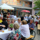 Zu einem gemeinsamen Abend im Bürgerzentrum lädt das Seniorenbüro Ende Juli ein. 