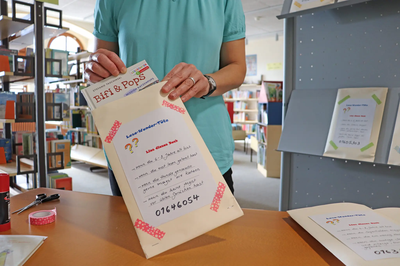 Die Lese-Wunder-Tüten überraschen mit den unterschiedlichsten Büchern.