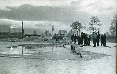 Blick über die Eisweiher Richtung Niederscheyern (undatiert)