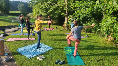 Yoga trifft Fels: aktiv und entspannt durchs Wochenende im Birgland