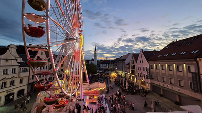 Riesenrad am Hauptplatz - Lange Nächte der Künste und Musik