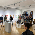 Zahlreiche Interessierte kamen zur Vernissage der Skateboarding-Ausstellung.
