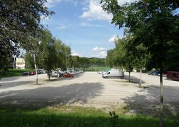 Freibad-Parkplatz gesperrt