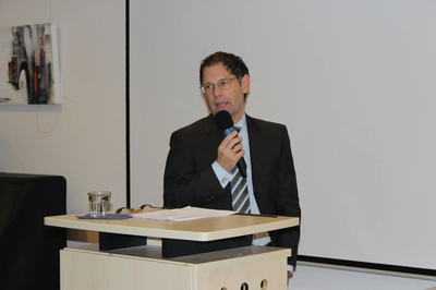 Beim Vortrag von Notar Wolfgang Grosser geht es um die rechtlichen Aspekte der Vermögensweitergabe. 