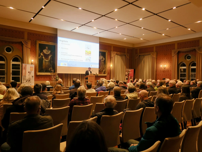 4.11.: Ansprechpartner für die Wärmezentrale ist Thomas Hirschberger, Mitarbeiter der Stadtverwaltung