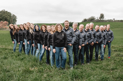 Theater Tegernbach zeigt "Waldhex & Flascherlgeist" von Daniela Müller