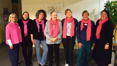 Das neue Präsidium des Hospizvereins Pfaffenhofen.de
von links: Ruth Manthey, Beate Bott, Gerlinde Klotz, Leo Hansen, Dr. Henriette Wanninger, Ursula Bergenthum, Christina Winzig