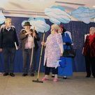 Die Theatergruppe des Seniorenbüros überzeugte mit ihrem weihnachtlichen Stück.