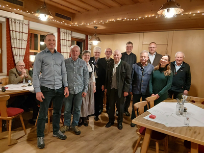 Auf dem Bild v.l.n.r. 
Markus Friedrich (2. Vorsitzender), Rainer Strathmann, Ingeborg Eichhorn, Hildegard Wagner, Robert Jantsch, Heinz Eichhorn, Wolfgang Schmeilzl, Klaus Hettwer, Roland Bergmeier (3. Vorsitzender), Karola Mayer (1. Vorsitzende), Jakob Kraft
