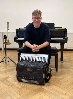 Quirin Meinersmann ist die Kulturpreisträger 2025 der Stadt Pfaffenhofen.