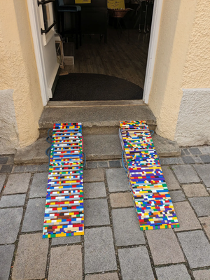 Stadtwerke Pfaffenhofen sammeln für Aktion „LEGO-Rampen“ der Regens Wagner Offenen Hilfen