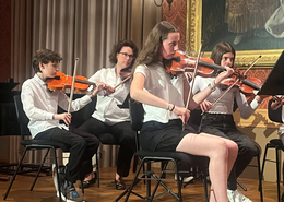 Die Klassenvorspiele bieten den Schülerinnen und Schülern die Möglichkeit, ihr Können vor Publikum zu präsentieren.