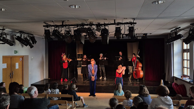 Foto 1: Das Ensemble Opera Paradiso begeisterte Groß und Klein.
