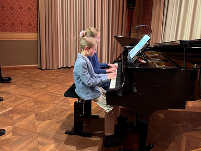 Die Klassenvorspiele bieten den Schülerinnen und Schülern die Möglichkeit, ihr Können vor Publikum zu präsentieren.
