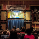 Doctor Döblingers Kasperltheater hat mittlerweile schon Kultstatus.