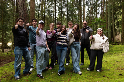 Das Jugendparlament war zusammen mit ehrenamtlichen Helfern und der Stadtjugendpflege auf Klausurwochenende im Bayerischen Wald. 

(v. l. n. r.: Felix Dick (1. Vorsitzender), Jan Rashid, Emil Kirschner, Lina Franke (2. Vorsitzende), Tobias Vasile, Laura Enevoldsen, Max Stahl, Milla Gallus, Matthias Stadler (Leiter der Stadtjugendpflege), Melany Di Liberto (ehrenamtliche Betreuerin)