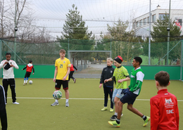 Die Teilnehmenden lieferten sich beim Soccer-5-Turnier im Rahmen der Wochen gegen Rassismus spannende Spiele auf dem Platz. 