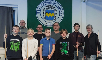 Ralph Braun (Mitte hinten) und seine Trainingsgruppe. Mittlerweile ist diese seit Entstehen des Bildes noch weiter gewachsen