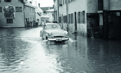 Zu Überschwemmungen kam es nach Dauerregen im Sommer 1954 im Münchener Vormarkt. 