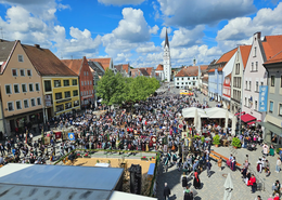 Tausende Besucher kamen am Sonntag auf den Hauptplatz.
