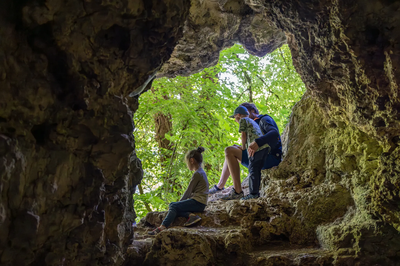 abenteuerliche Höhle