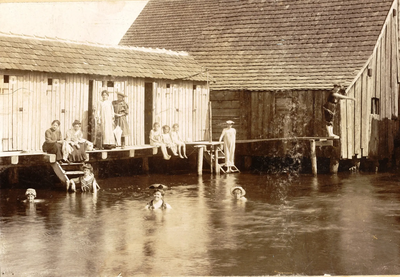 Die erste „Sprunganlage“ der Stadt (Aufnahme um 1910) 