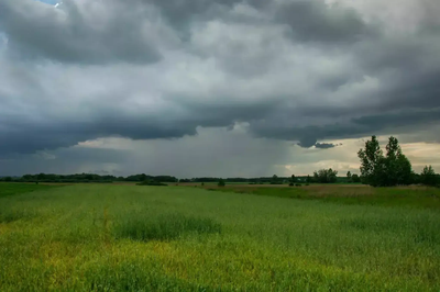 So verhalten Sie sich  bei Gewitter
