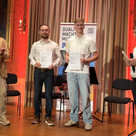Tobias Ruther und Quirin Meinersmann bei der Urkundenüberreichung. V.l.n.r.: Roland Dörfler, Tobias Ruther, Quirin Meinersmann, Reinhard Greiner.