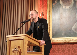 Anschließend stellte Peter Thiers seinen Zwischenfall dem Publikum vor.
