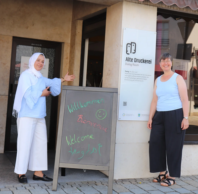 Der Dialog Raum „Alte Druckerei“ befindet sich in der Ingolstädter Straße 18.