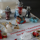 Beim Stöbern im Verschenkemarkt lassen sich so manche Schätze entdecken. 