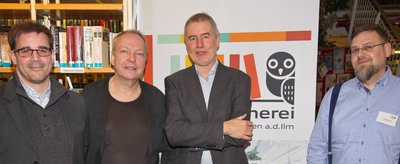 Von links nach rechts: Wolfgang Wittl, Volker Bergmeister, Klaus Ott, Stephan Ligl (Leiter der Kreisbücherei)