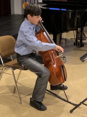 Städtische Musikschule präsentiert Schülerkonzert „Cellissimo“ mit Werken aus der Klassik, Romantik und Moderne