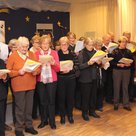 Der offene Singkreis des Seniorenbüros unter Leitung von Adelheid Schurius sang besinnliche Lieder.
