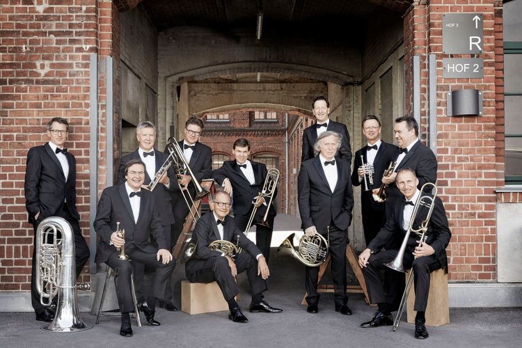 Musiker mit Blasinstrumenten