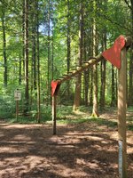 Foto Station 8: Holzgerüst zum lang hangeln