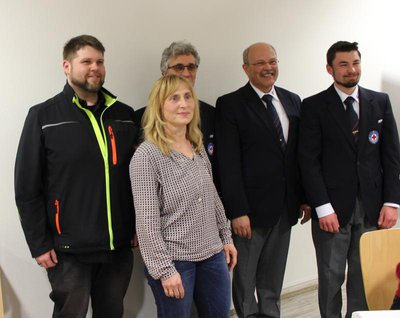 Der neue gewählte Vorstand: Thomas Schwarzmeier, Gerlinde Frank, Michael Plass, Hans Postel und Andreas Oberhauser (von links)