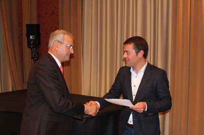 Nach der Vereidigung: Stadtrat Georg Hammerschmid (links) und Bürgermeister Thomas Herker