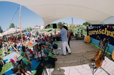 Die Liedermacher von Sternschnuppe begeisterten beim Kinderfestival Groß und Klein