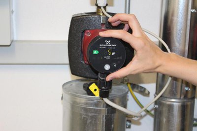 Eine hocheffiziente Heizungspumpe der Energieeffizienzklasse A.