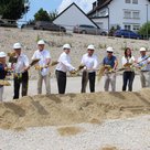 Symbolischer erster Spatenstich für die neue Wohnanlage an der Kellerstraße.