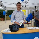 Michael Reisner von den Stadtwerken am Stand der Bürgerenergiegenossenschaft auf der Gartenschau