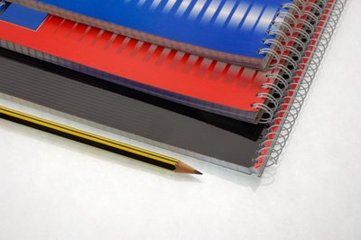 vhs-Online-Seminar: Erfolgreich aussortieren - Aufgeräumt ins Frühjahr