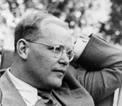 Auf den Spuren von Dietrich Bonhoeffer. Studienfahrt zur KZ-Gedenkstätte Flossenbürg